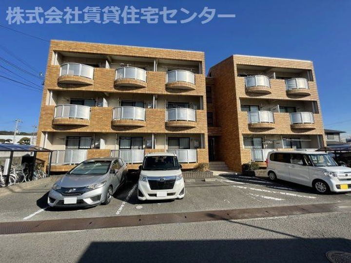 クレスト中津（Ⅰ） 3階建