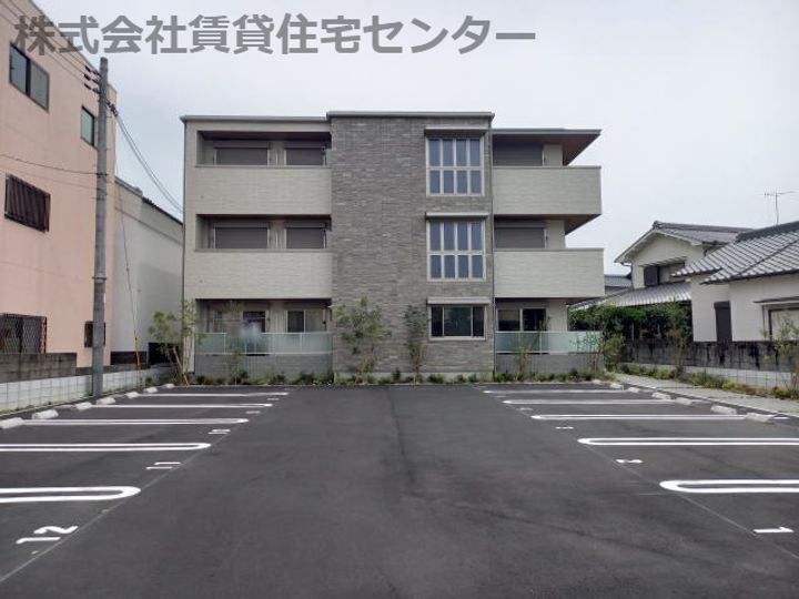 和歌山県和歌山市太田４丁目 3階建 