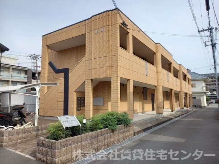 和歌山県和歌山市吹屋町４丁目 2階建 築10年11ヶ月