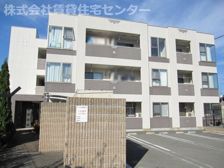 和歌山県岩出市高塚 3階建 築8年3ヶ月