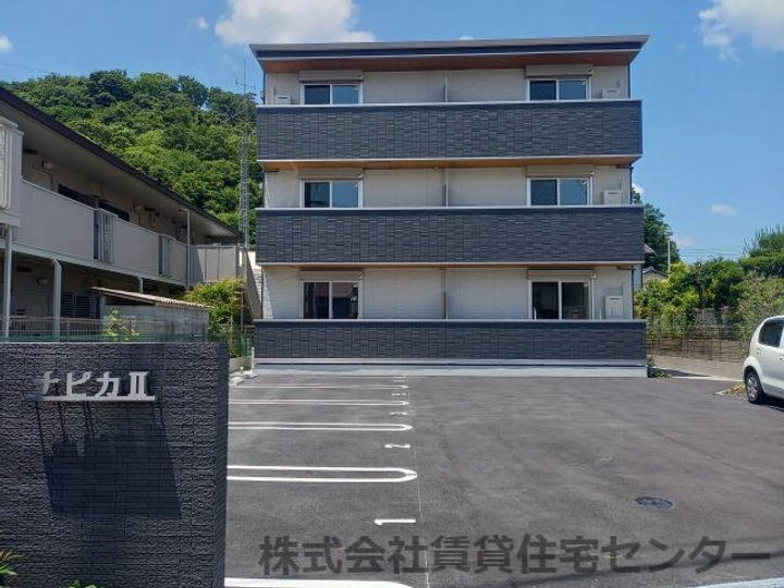 和歌山県和歌山市塩屋３丁目 3階建 