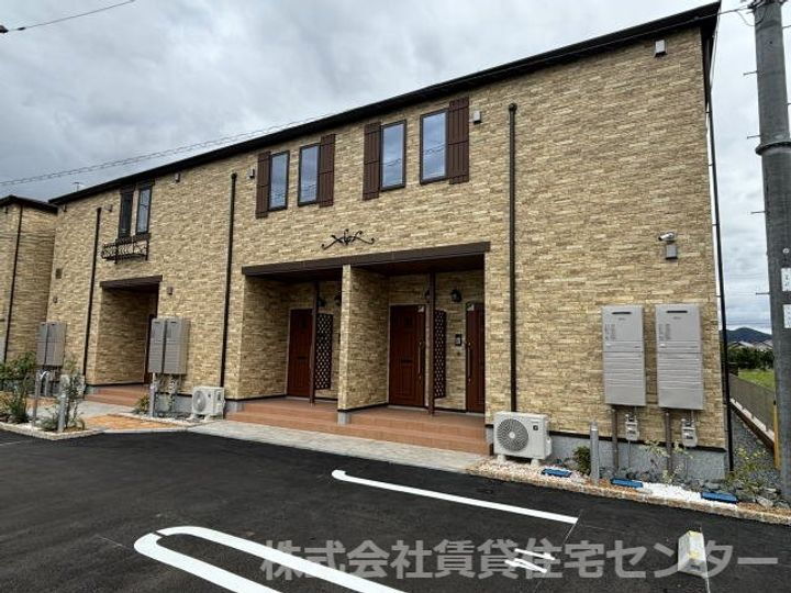 和歌山県岩出市山 賃貸アパート