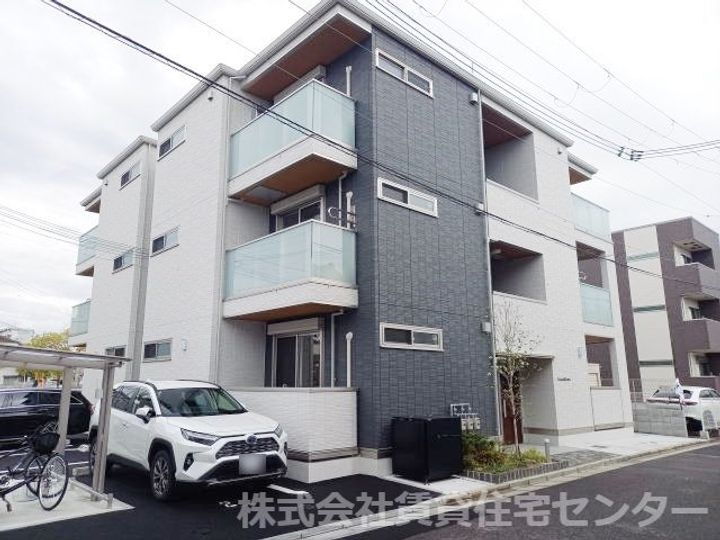 Ｄ－Ｌｕｃｅ黒田－ＷＥＳＴ 3階建