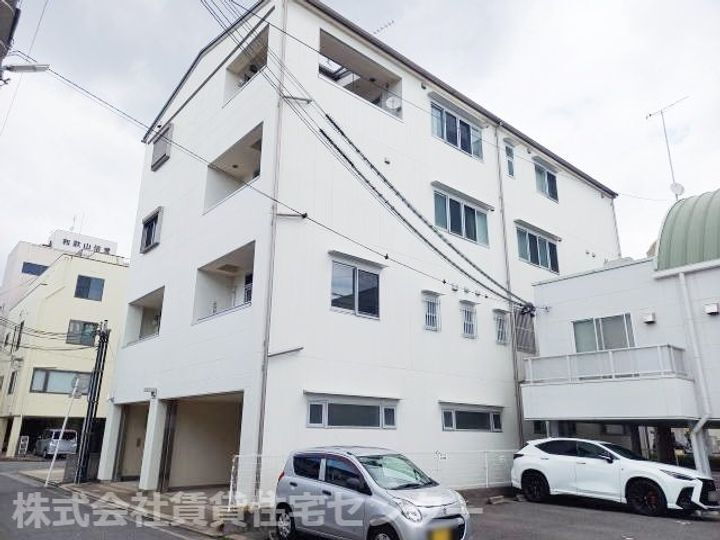 和歌山県和歌山市四番丁 賃貸マンション