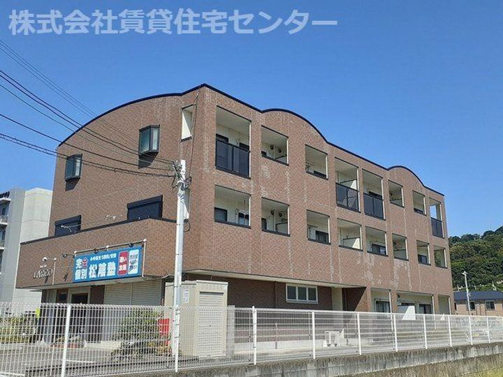 和歌山県和歌山市西庄 3階建 築22年10ヶ月