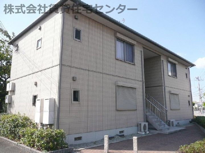 和歌山県和歌山市小雑賀２丁目 2階建