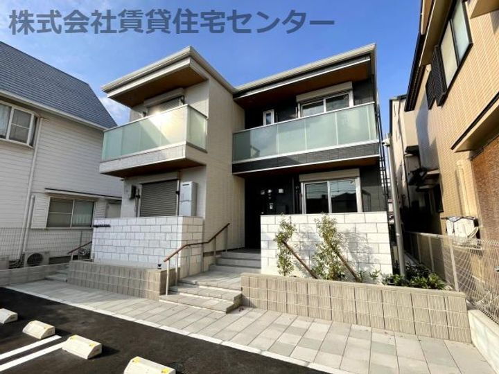 和歌山県和歌山市小松原５丁目  2階建