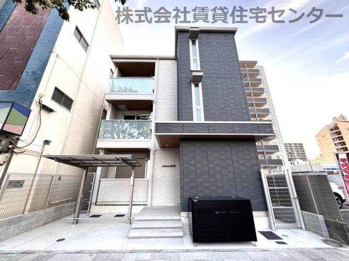 和歌山県和歌山市寄合町  3階建