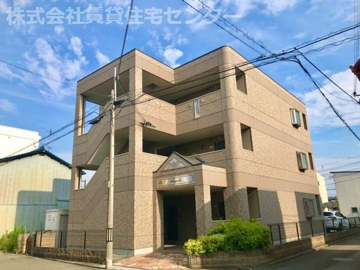 和歌山県和歌山市南甚五兵衛丁 3階建 築12年7ヶ月