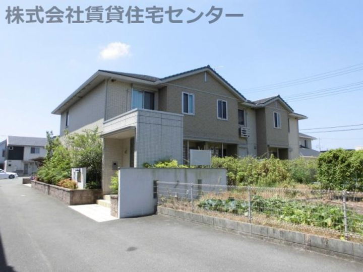 和歌山県和歌山市榎原 築15年6ヶ月 2階建