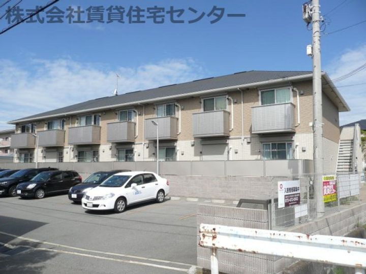 和歌山県和歌山市和歌浦東２丁目 築13年7ヶ月 2階建