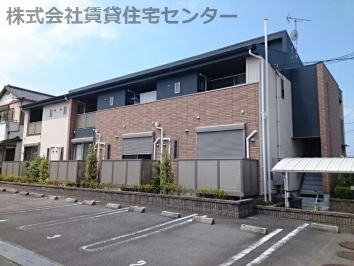 和歌山県和歌山市西小二里３丁目 築18年3ヶ月 2階建