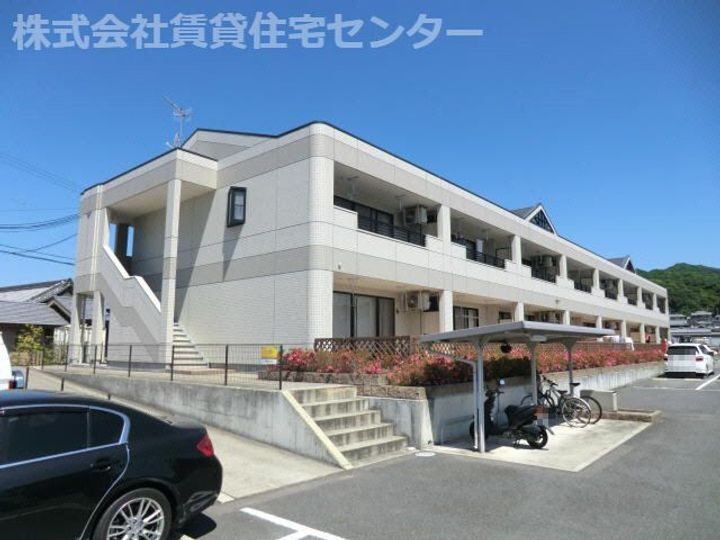和歌山県岩出市山 2階建 築18年10ヶ月