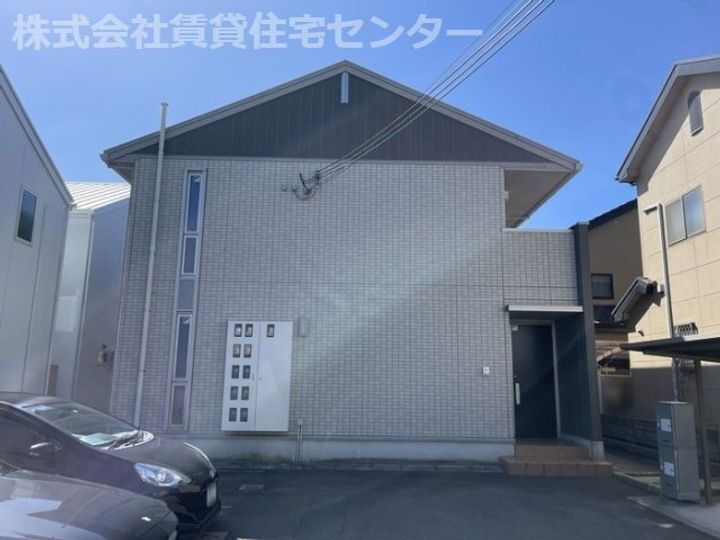 和歌山県和歌山市中之島 築9年1ヶ月 2階建