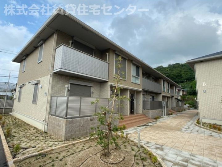 和歌山県和歌山市三葛 2階建 築6年11ヶ月