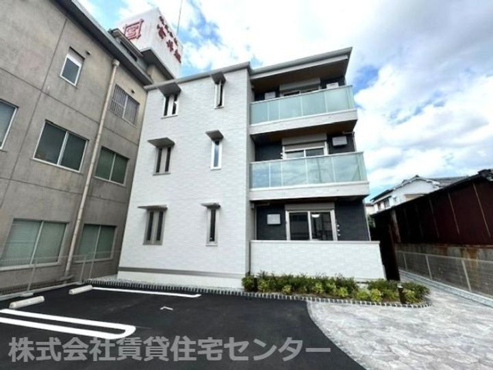 和歌山県和歌山市尾崎丁 賃貸アパート