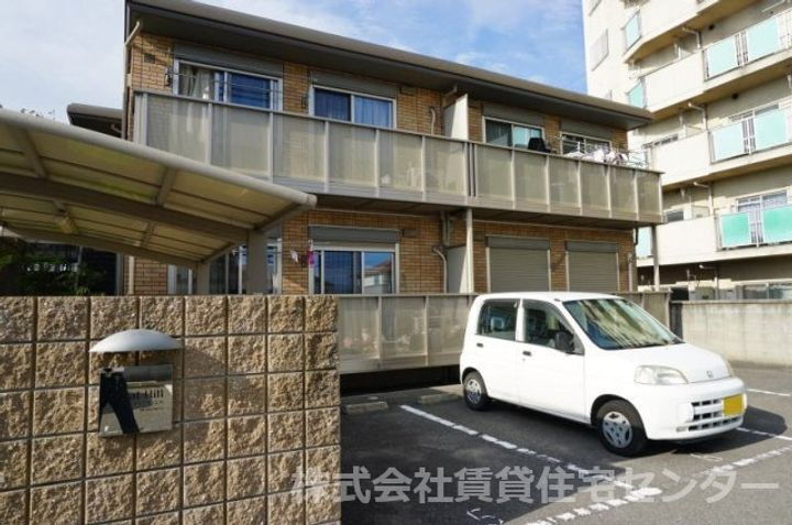 和歌山県和歌山市杭ノ瀬 築17年9ヶ月 2階建