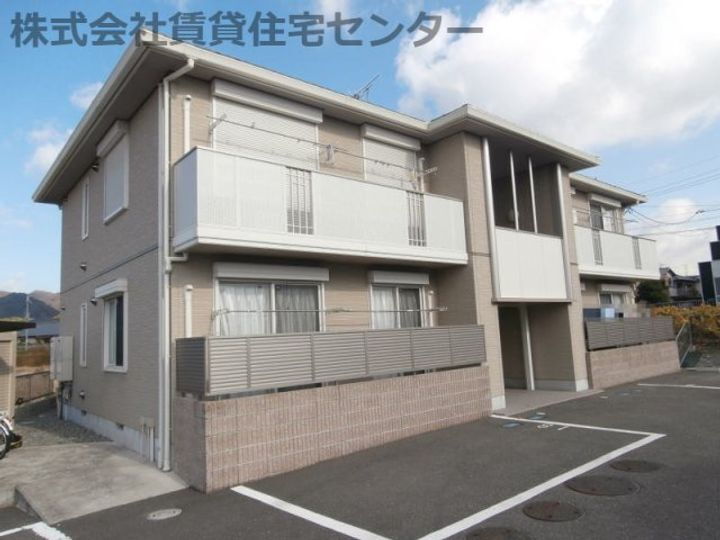 和歌山県岩出市波分 築15年5ヶ月 2階建