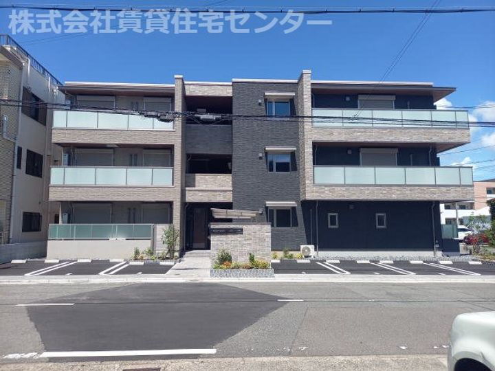 和歌山県和歌山市南材木丁２丁目 3階建 築1年5ヶ月