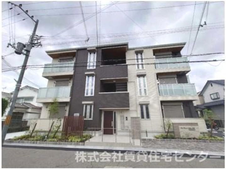 和歌山県和歌山市有本 3階建 築2年7ヶ月