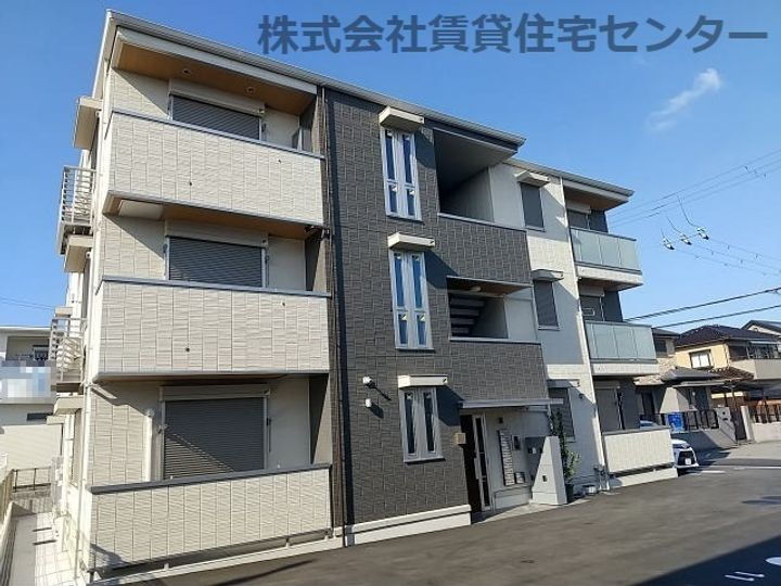 和歌山県和歌山市南出島 築3年3ヶ月 3階建