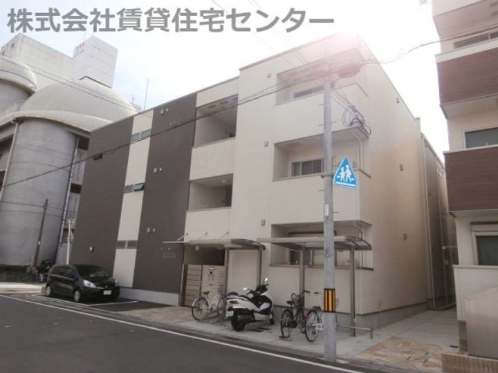 和歌山県和歌山市寄合町 築10年1ヶ月 3階建