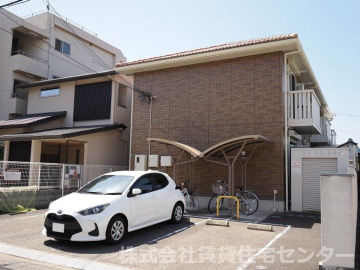 和歌山県和歌山市太田２丁目 築17年11ヶ月 2階建