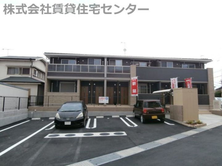 和歌山県和歌山市六十谷 築8年4ヶ月 2階建