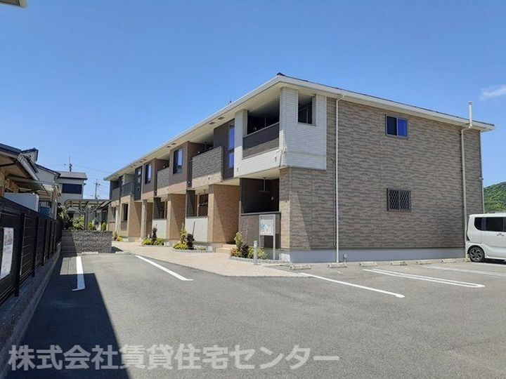 和歌山県和歌山市梶取 賃貸アパート