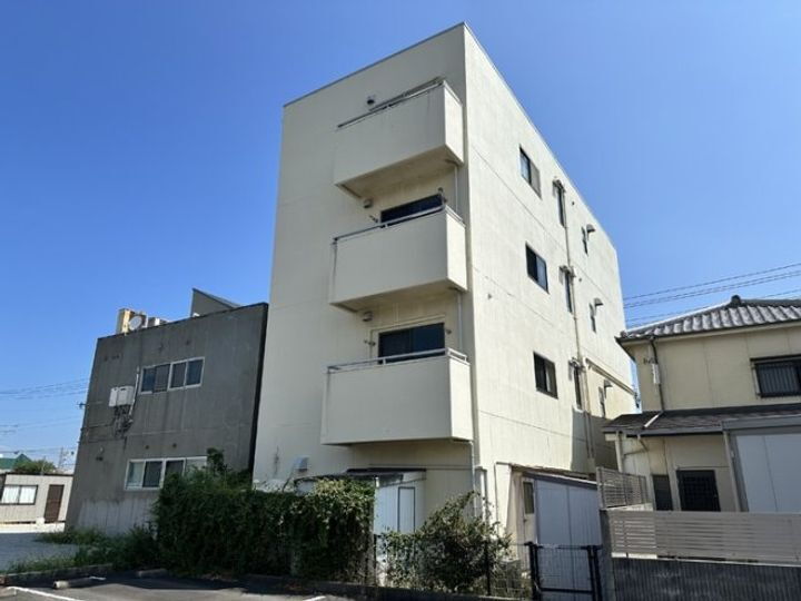 香川県善通寺市善通寺町７丁目 4階建 築39年11ヶ月
