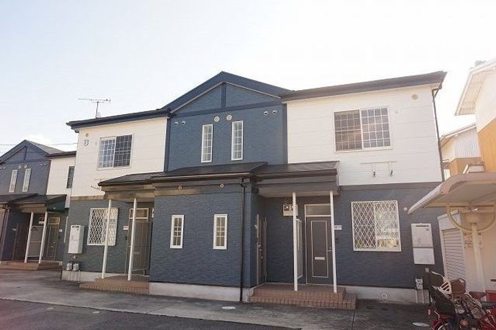 香川県高松市円座町 2階建