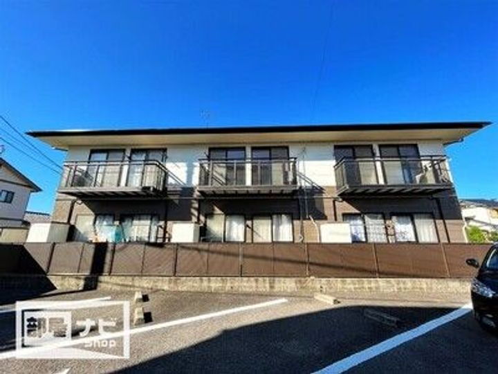 香川県高松市円座町 2階建
