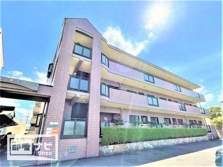 香川県高松市太田下町 3階建