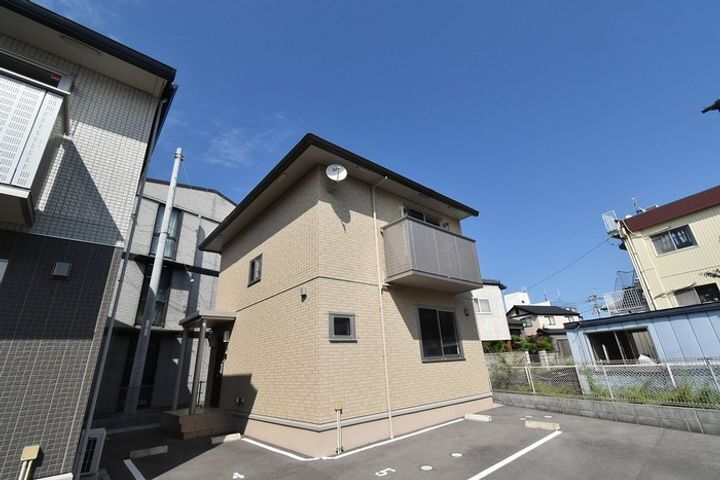 香川県高松市西ハゼ町 2階建