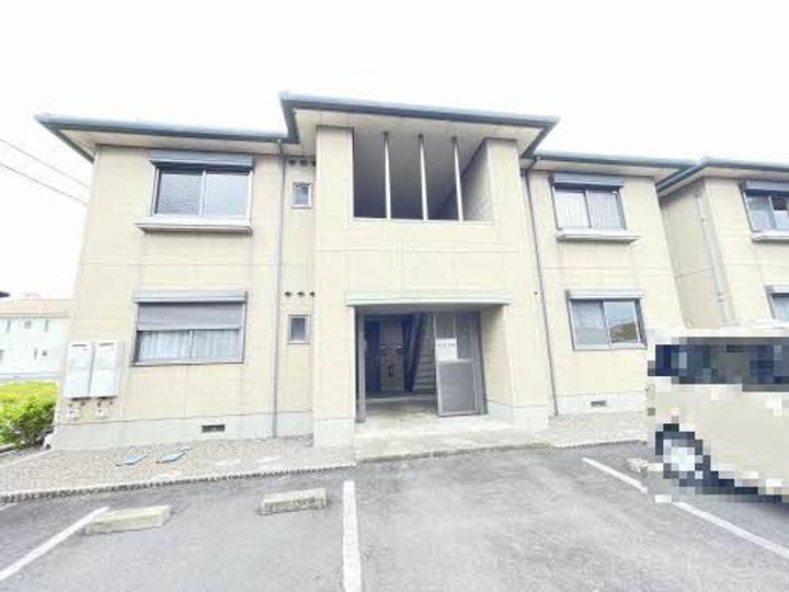香川県丸亀市郡家町 2階建 築25年10ヶ月