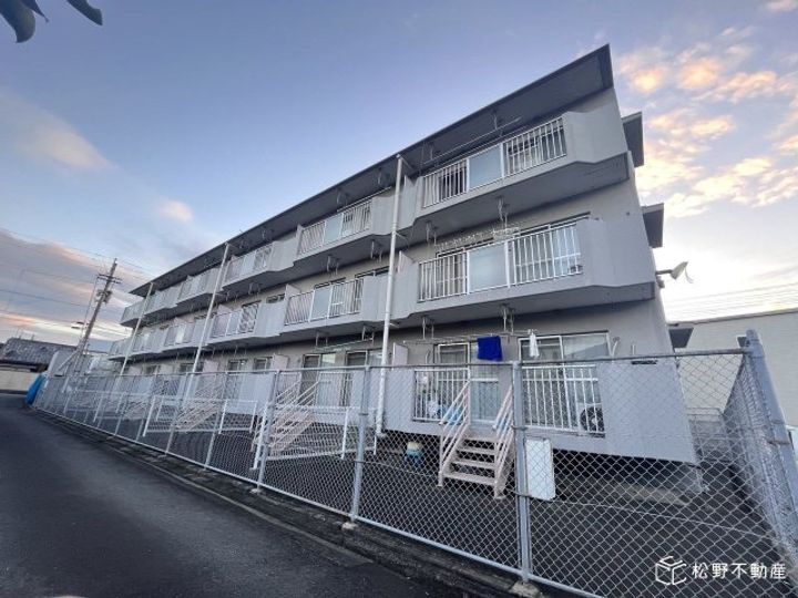香川県高松市高松町 3階建 築39年8ヶ月
