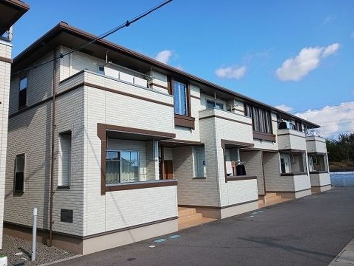 徳島県板野郡板野町古城字本村 2階建