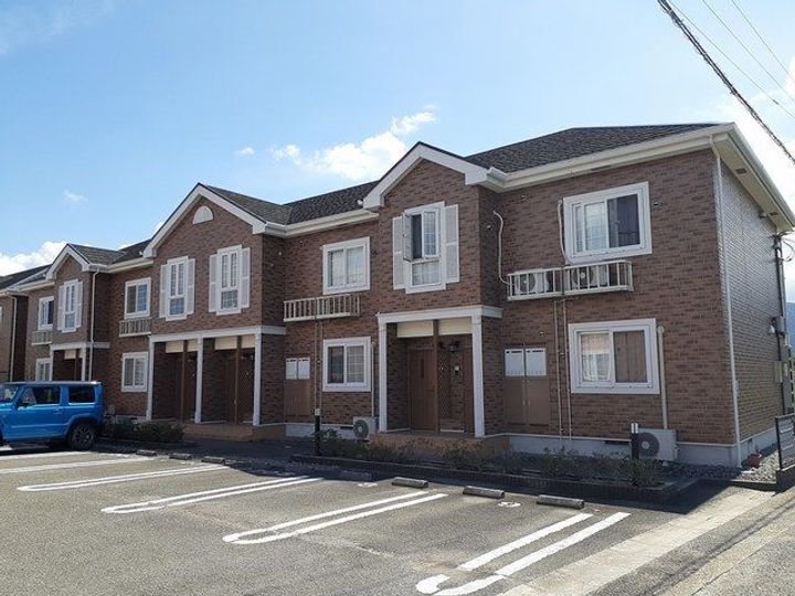 徳島県阿波市市場町香美字西原 2階建 築19年5ヶ月