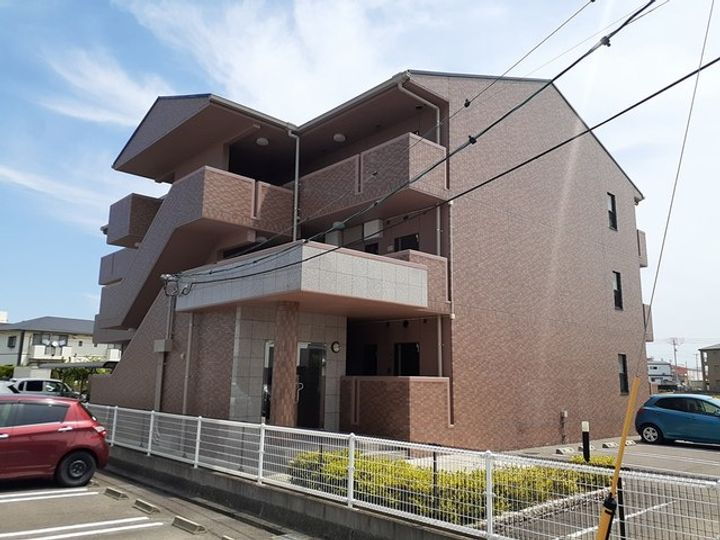 香川県高松市上福岡町 3階建 築18年10ヶ月