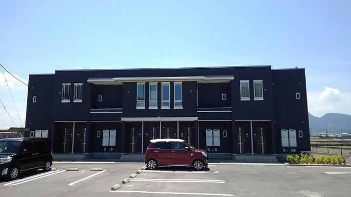 香川県仲多度郡多度津町大字青木 2階建