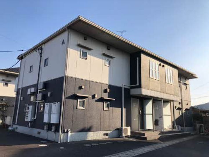 香川県三豊市三野町下高瀬 2階建