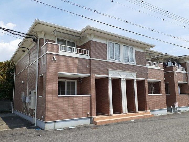 徳島県阿波市吉野町西条字築地 2階建
