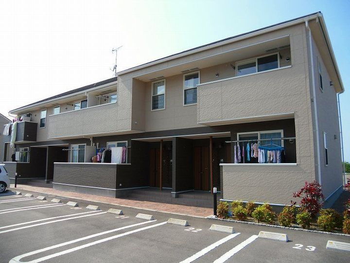 愛媛県四国中央市土居町津根 2階建 築17年1ヶ月