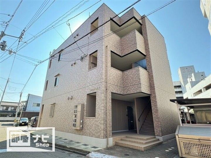 香川県高松市松島町２丁目 3階建 築20年4ヶ月