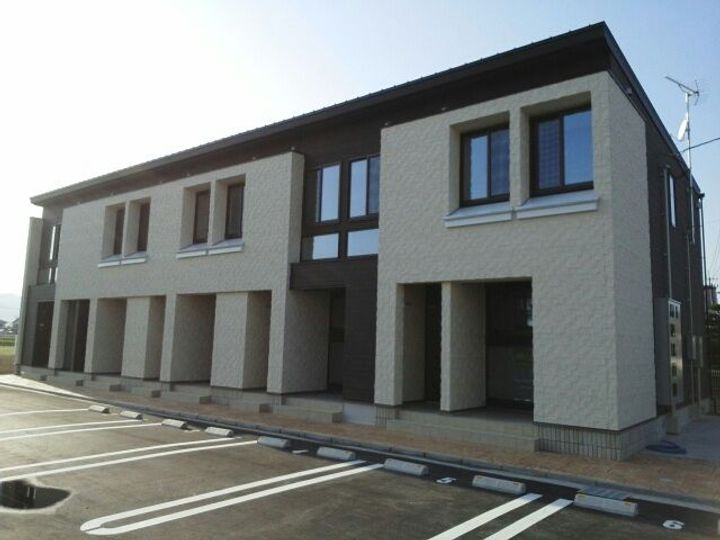 香川県善通寺市稲木町 2階建 築10年4ヶ月