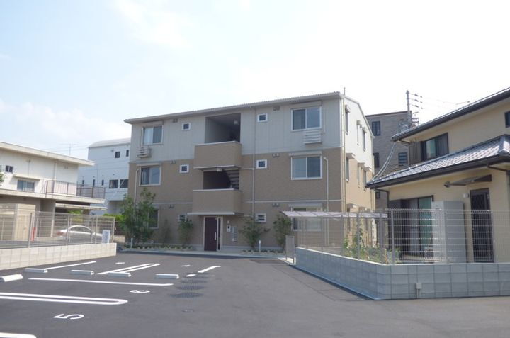 徳島県徳島市新南福島１丁目 3階建