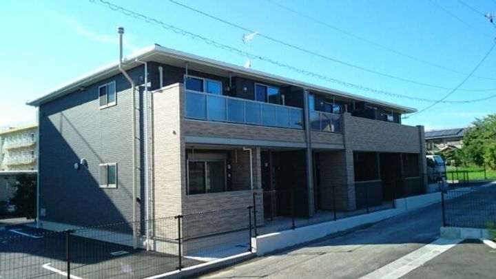 香川県高松市新田町 2階建 築7年11ヶ月