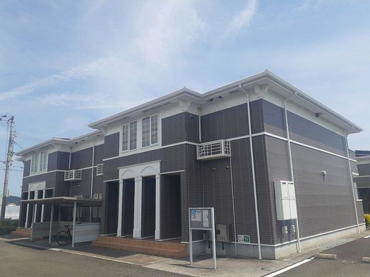 高知県香南市野市町東野 2階建 築18年7ヶ月