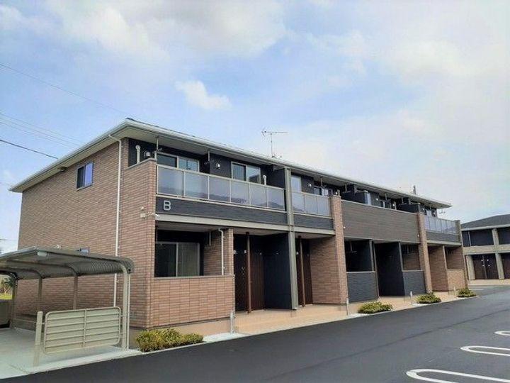香川県丸亀市柞原町 2階建