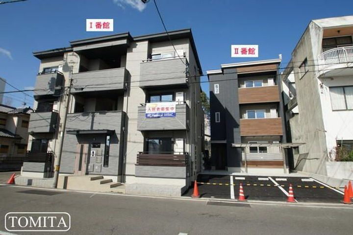 香川県高松市松福町１丁目 3階建 築1年6ヶ月
